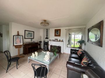 CASA EN VENTA, JARDINES DEL LAGO, AGUASCALIENTES