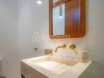 New Stylish One-Bedroom Apartment in The Vibrant Heart of Pererenan! Perfect for Living and as an Investment