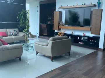 HERMOSA CASA EN GRANJAS BANTHI