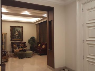 Rumah Mewah Hook ada Kolam Renang di Sekolah Duta Pondok Indah