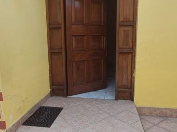 VENTA DE CASA, PROLONGACION BENAVIDES, 246 M2, 7 DORMITORIOS, 3 BAÑOS, 2 COCHERAS, TERRAZA
