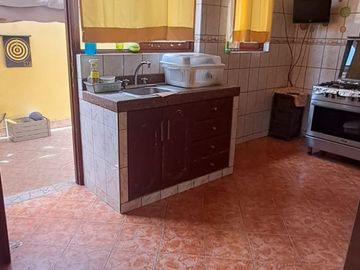 VENTA DE CASA, PROLONGACION BENAVIDES, 246 M2, 7 DORMITORIOS, 3 BAÑOS, 2 COCHERAS, TERRAZA