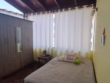 VENTA DE CASA, PROLONGACION BENAVIDES, 246 M2, 7 DORMITORIOS, 3 BAÑOS, 2 COCHERAS, TERRAZA