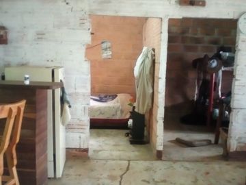 TE VENDO ESTA HUMILDE CASA FINCA EN BARBOSA ANTIOQUIA.