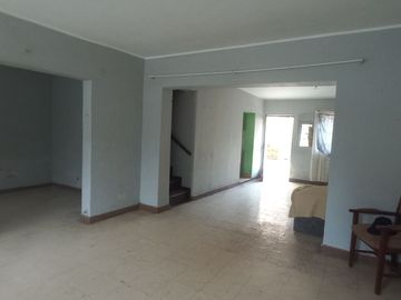 🏬 VENDO CASA COMO TERRENO EN SAN MARTÍN DE PORRES, ¡GRAN OPORTUNIDAD DE INVERSIÓN!