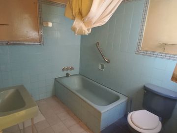 🏬 VENDO CASA COMO TERRENO EN SAN MARTÍN DE PORRES, ¡GRAN OPORTUNIDAD DE INVERSIÓN!