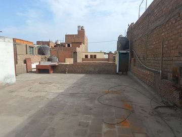 🏬 VENDO CASA COMO TERRENO EN SAN MARTÍN DE PORRES, ¡GRAN OPORTUNIDAD DE INVERSIÓN!