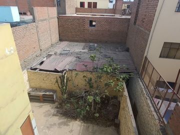 🏬 VENDO CASA COMO TERRENO EN SAN MARTÍN DE PORRES, ¡GRAN OPORTUNIDAD DE INVERSIÓN!