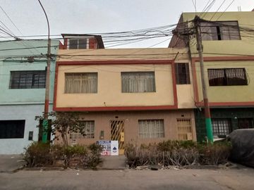 🏬 VENDO CASA COMO TERRENO EN SAN MARTÍN DE PORRES, ¡GRAN OPORTUNIDAD DE INVERSIÓN!