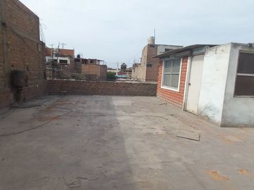 🏬 VENDO CASA COMO TERRENO EN SAN MARTÍN DE PORRES, ¡GRAN OPORTUNIDAD DE INVERSIÓN!