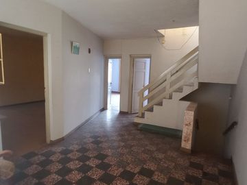🏬 VENDO CASA COMO TERRENO EN SAN MARTÍN DE PORRES, ¡GRAN OPORTUNIDAD DE INVERSIÓN!
