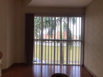 Luxury Mansion in Pulu Amsic Angeles City beside Golf course near Clark
