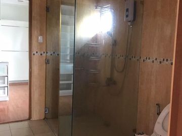 Luxury Mansion in Pulu Amsic Angeles City beside Golf course near Clark