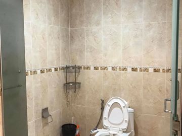 Luxury Mansion in Pulu Amsic Angeles City beside Golf course near Clark