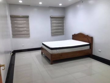 Luxury Mansion in Pulu Amsic Angeles City beside Golf course near Clark