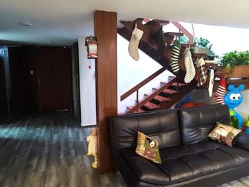 VENTA  CASA CALLE  IXCATEOPAN COLONIA SANTA CRUZ ATOYAC BENITO JUAREZ CDMX.