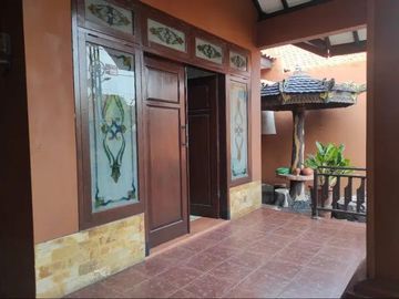 Dijual Rumah Kebonsari 2 Lantai Besar Luas Dekat Ketintang Gayungsari
