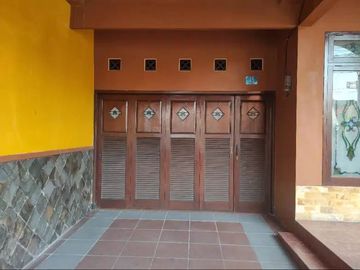 Dijual Rumah Kebonsari 2 Lantai Besar Luas Dekat Ketintang Gayungsari