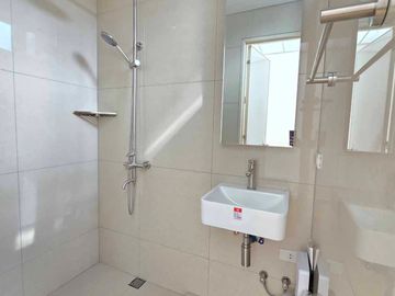 3 Storey Townhouse For Sale in Project 4 near Cubao Quezon City