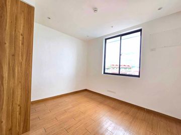 3 Storey Townhouse For Sale in Project 4 near Cubao Quezon City