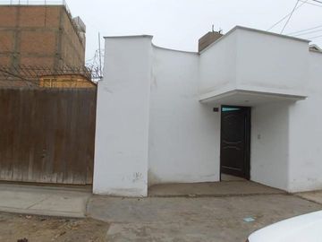 Venta de Casa Como Terreno Los Olivos At 161 m²