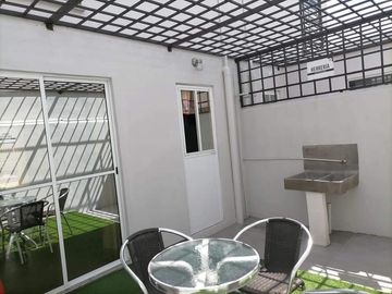 Casa de 2 recámaras en Villas de la Estancia a 8 minutos del Pueblito Querétaro