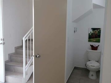Casa de 2 recámaras en Villas de la Estancia a 8 minutos del Pueblito Querétaro