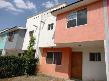 Casa 2 niveles en Privada, SÓLO CONTADO