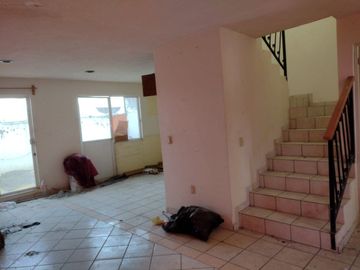 Casa 2 niveles en Privada, SÓLO CONTADO