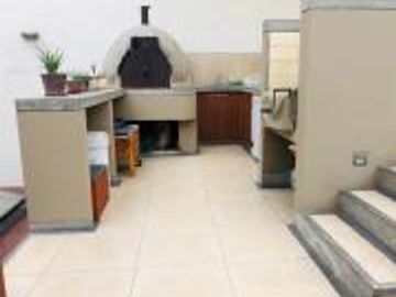 Vendo Hermosa Casa Amplia en Miraflores