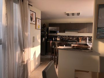 VENDO INCREÍBLE PH FRENTE A LA LIGA MAYA DE 2 NIVELES 5 REC. CON ROOF GARDEN PRIV.