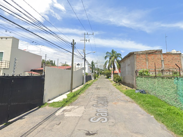 Remato casa EN JARDINES DE IXTEPETE, ZAPOPAN JALISCO.