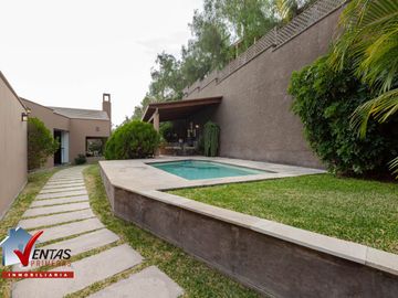 VENTA CASA EN EXCLUSIVO CONDOMINIO EN URB LA PLANICIE 1ETAPA LA MOLINA