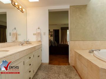 VENTA CASA EN EXCLUSIVO CONDOMINIO EN URB LA PLANICIE 1ETAPA LA MOLINA
