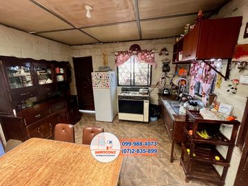 AMPLIA PROPIEDAD CON CASA DE VENTA, Sector Miraflores C1300