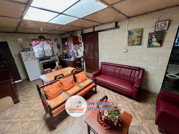 AMPLIA PROPIEDAD CON CASA DE VENTA, Sector Miraflores C1300