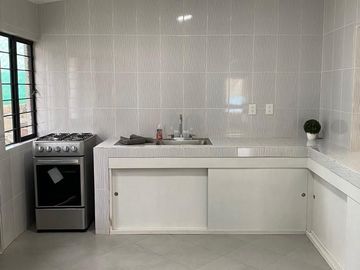 VENDO BONITA CASA CON ALBERCA EN TETELCINGO CUAUTLA MORELOS