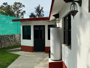 VENDO BONITA CASA CON ALBERCA EN TETELCINGO CUAUTLA MORELOS