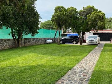 VENDO BONITA CASA CON ALBERCA EN TETELCINGO CUAUTLA MORELOS