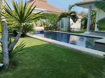 83610 - ขายวิลล่าส่วนตัวสไตลล์ โมเดิร์นแบบ luxury ที่มาพร้อมกับความสุขสบายครบวงจร ด้าน สาธารณูปโภคครบครัน ที่สามารถเติมเต็มได้ ในทุกตารางนิ้ว