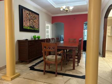 VENDO CASA AMPLIA EN BRISAS DE SANTAY, DURÁN