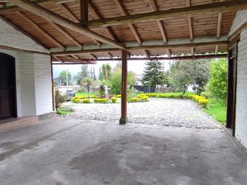 VENTA HERMOSA CASA INDEPENDIENTE LA ARMENIA SECTOR CONOCOTO