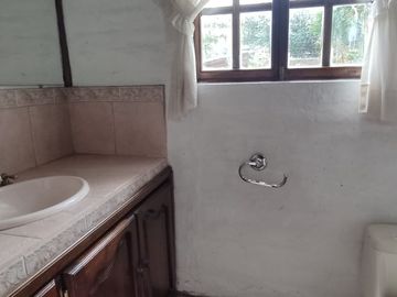 VENTA HERMOSA CASA INDEPENDIENTE LA ARMENIA SECTOR CONOCOTO
