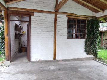 VENTA HERMOSA CASA INDEPENDIENTE LA ARMENIA SECTOR CONOCOTO
