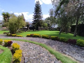 VENTA HERMOSA CASA INDEPENDIENTE LA ARMENIA SECTOR CONOCOTO