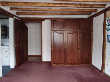 VENTA HERMOSA CASA INDEPENDIENTE LA ARMENIA SECTOR CONOCOTO