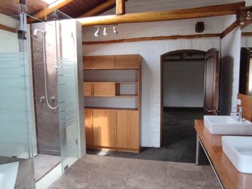 VENTA HERMOSA CASA INDEPENDIENTE LA ARMENIA SECTOR CONOCOTO