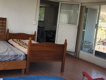 VENTA Casa de campo, alberca, cancha de tenis, amplio jardin.