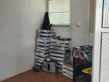 VENTA Casa de campo, alberca, cancha de tenis, amplio jardin.