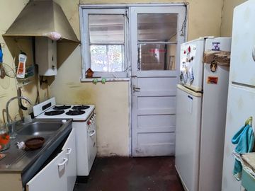 Casa 3 dormitorios/1 Baño, Pasaje Las Acacias con Cinco de Abril, Estación Central